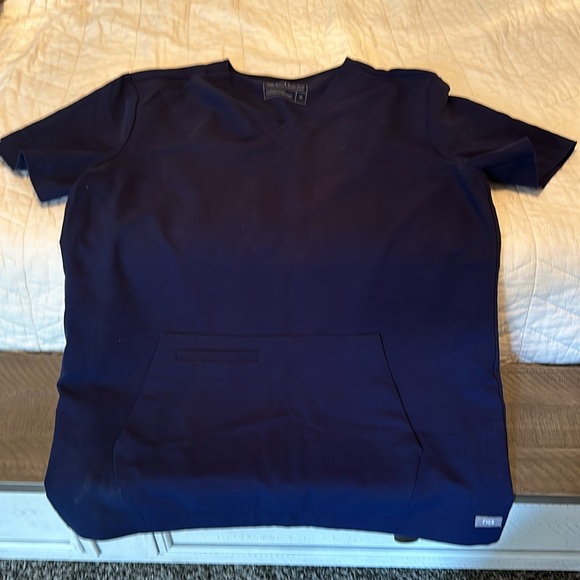 Figs men’s scrub top - Picture 3 of 4